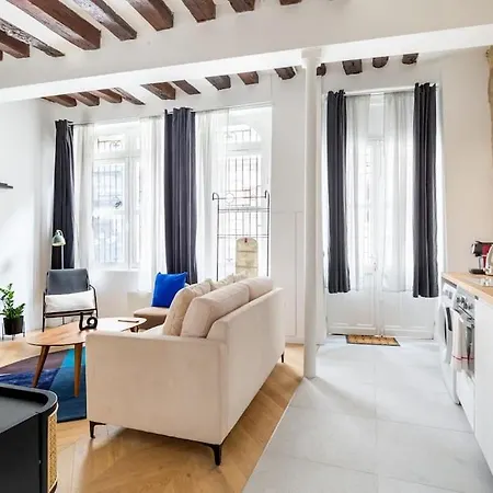 Typical Parisian Apart#quatier Latin#notre Dame# * Paris