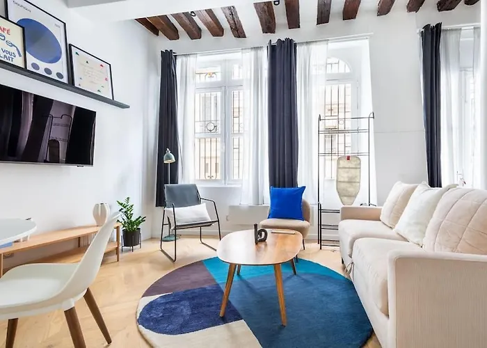 Typical Parisian Apart#quatier Latin#notre Dame# 아파트 파리