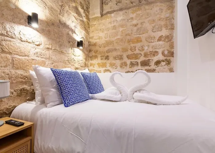 아파트 Typical Parisian Apart#quatier Latin#notre Dame# 파리